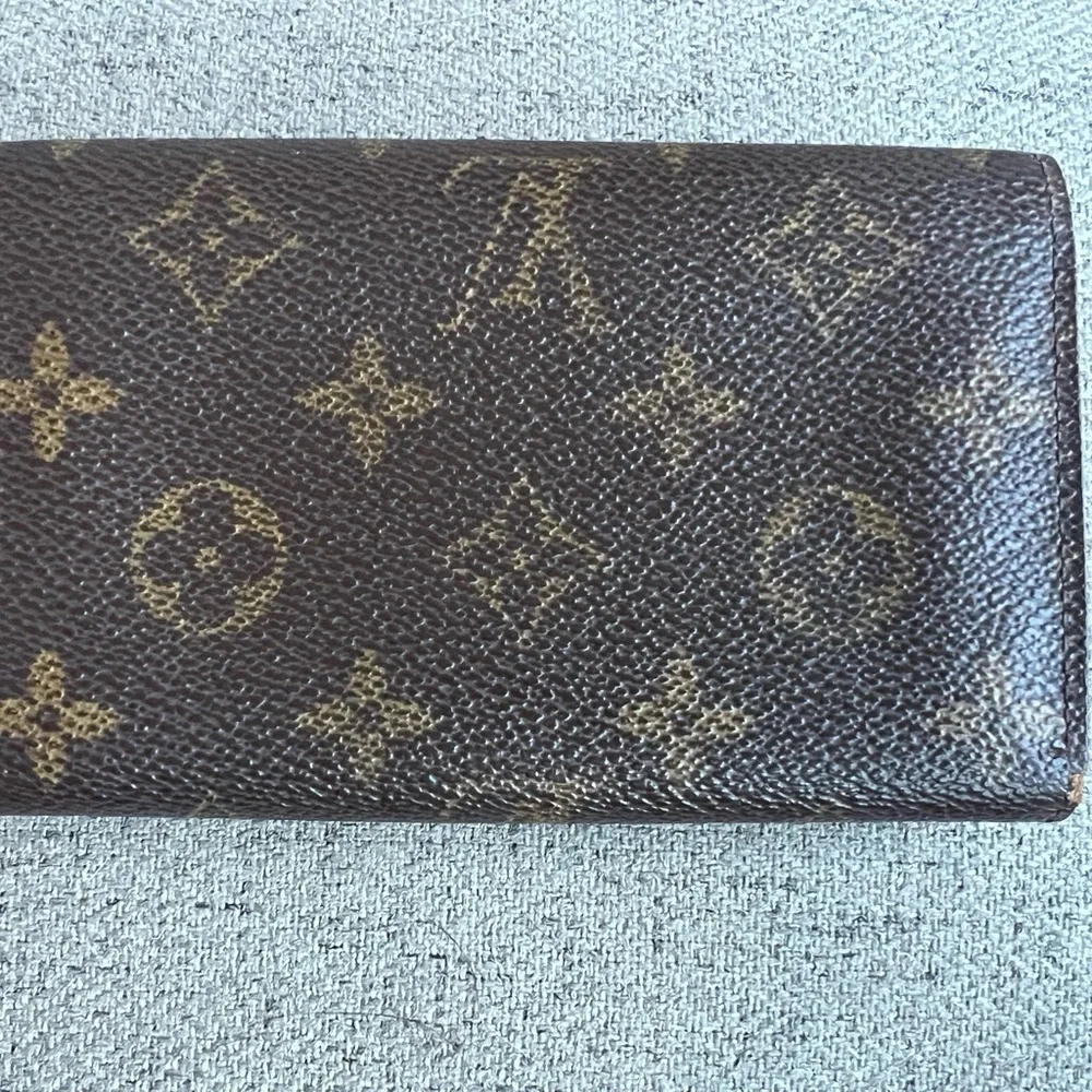Louis Vuitton Monogram Porte-Monnaie Tresor Wallet - Picture 8 of 12
